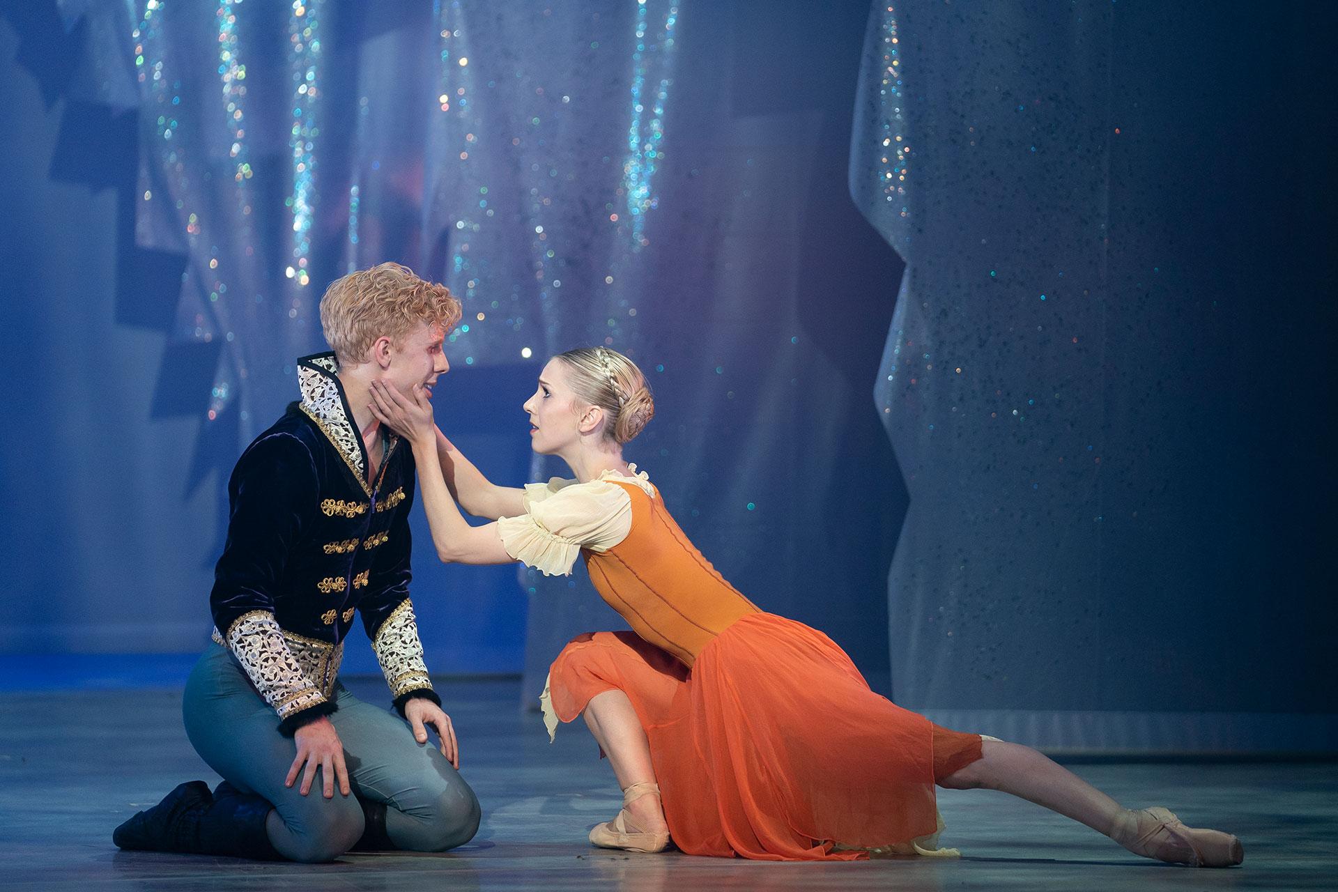 Antoinette Brooks-Daw's Cinderella holds the face of Sean Bates's Prince lovingly. Photo Emma Kauldhar.
