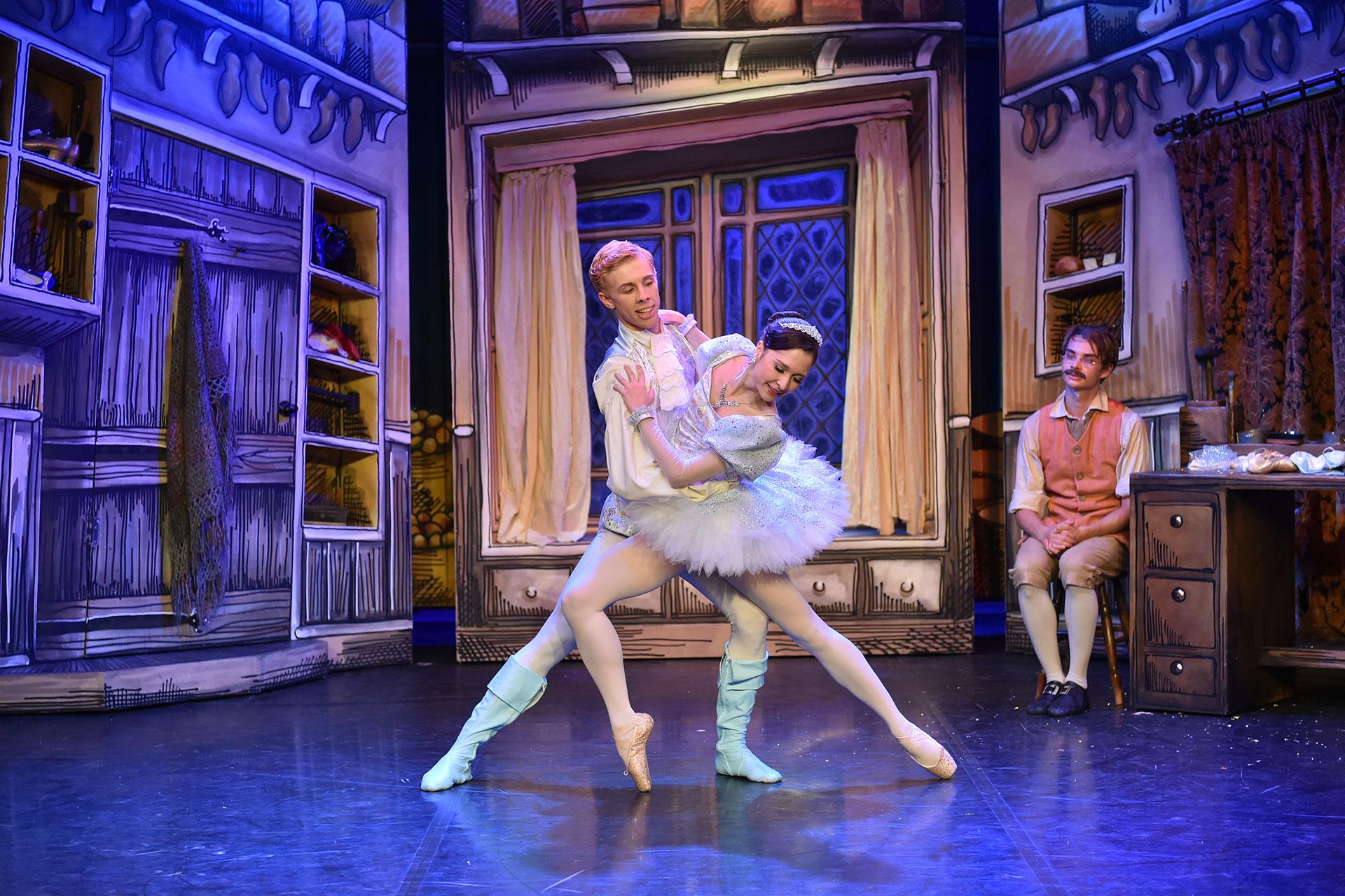 Prince Edward and Princess Pearl dance beautifully in their new shoes