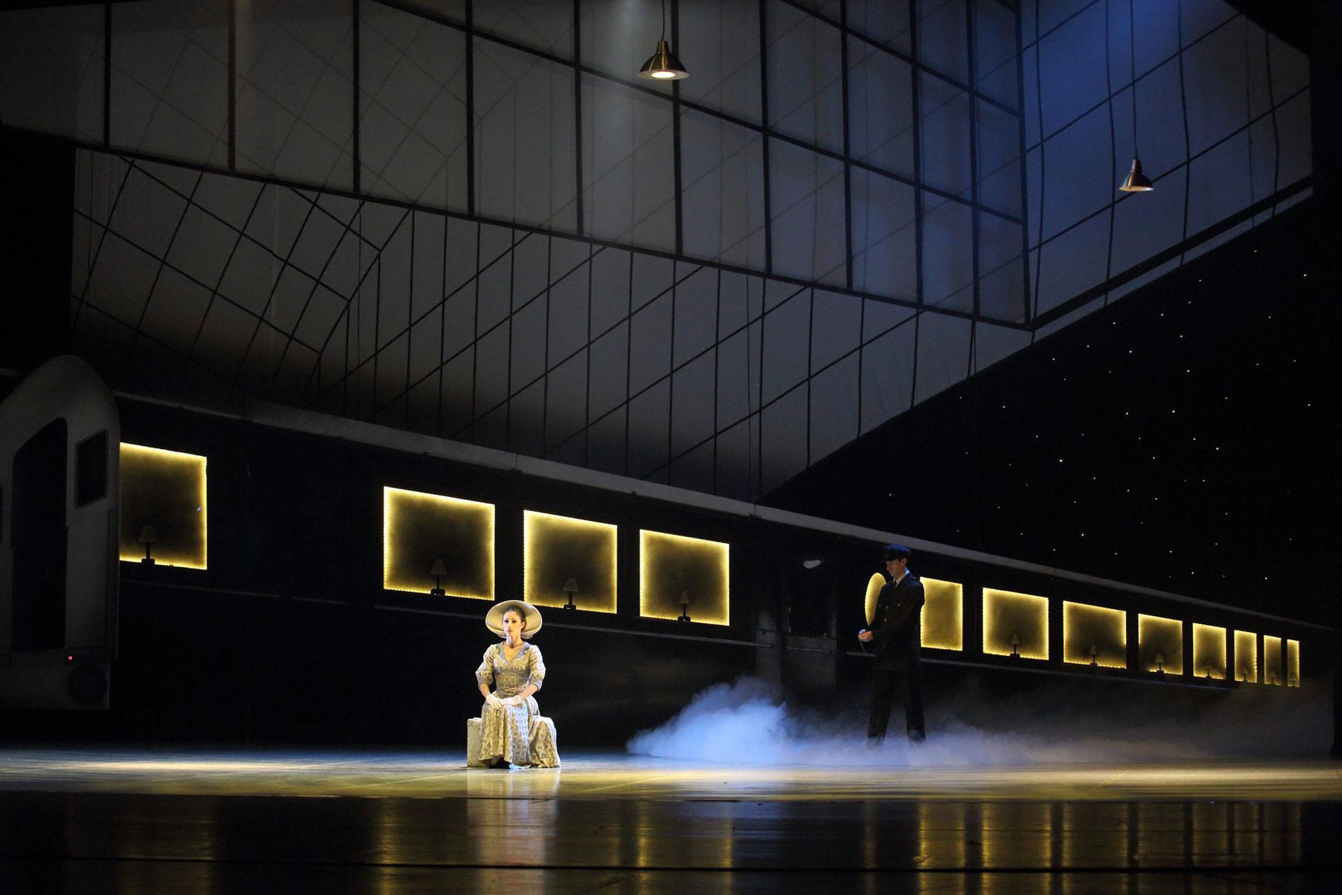 Awaiting a train in A Midsummer Night's Dream