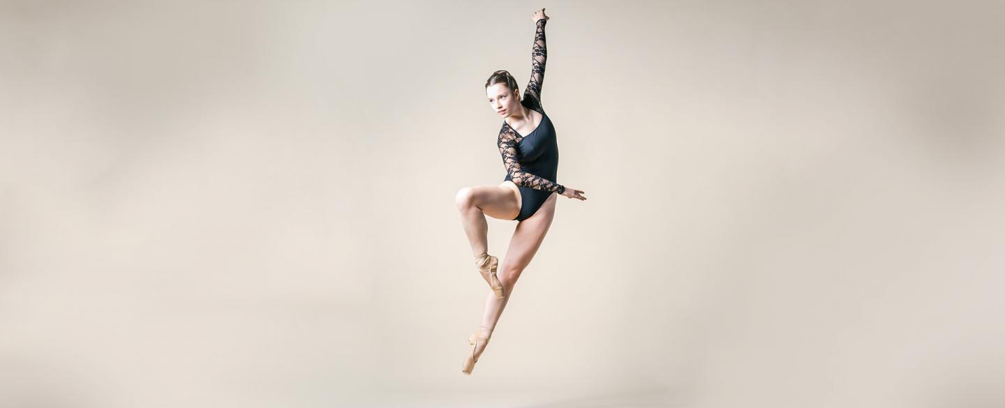 Dancer leap